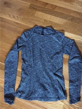 lululemon athletica Women's Long Sleeve Heathered Blue Top
